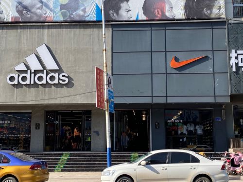 新零售服装管理软件 赋能传统服饰零售企业成功转型