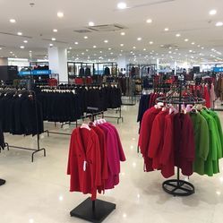 攸之购服饰特卖商场 时尚与实惠的完美交汇点